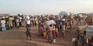 UK to pay asylum seekers £3,000 to move to Rwanda