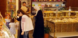 Sweet stores report rise in demand for sugary treats during Ramadan