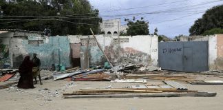 🇸🇴Somali police say 37 people died in an attack on a beach hotel