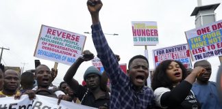 🇳🇬 Clashes as anti-government protests break out across Nigeria