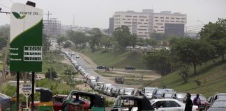 🇳🇬 Frustration for Nigerians facing fuel shortage and rising prices