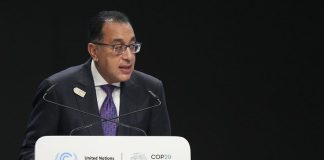 Egypt’s PM pauses news conference due to dizziness Egypt's PM pauses news conference due to dizziness